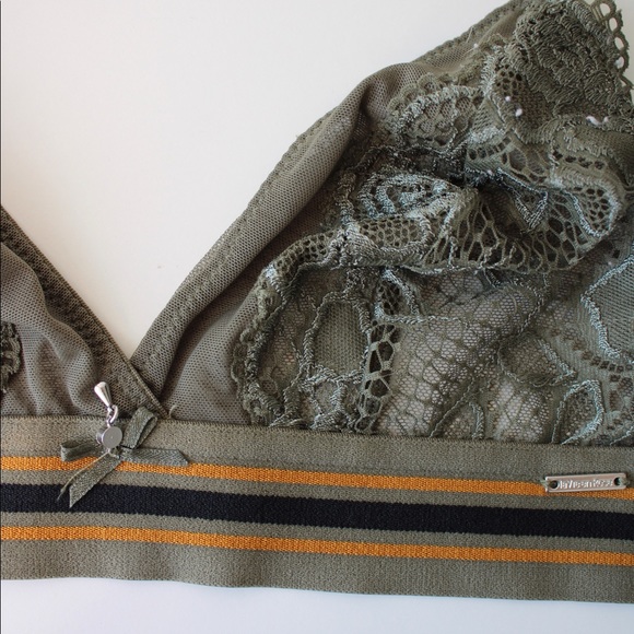 LaVie En Rose Bralette - Picture 4 of 4